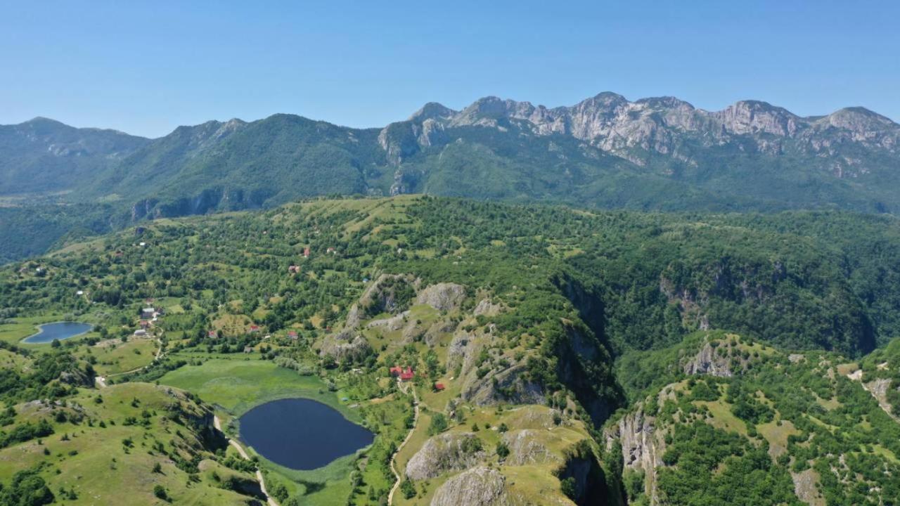 Poscenje Detached House Milivoje酒店 外观 照片